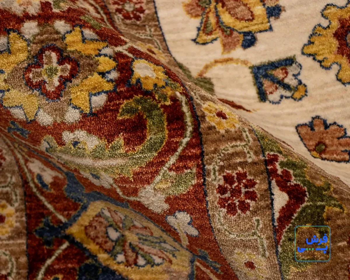 خرید قسطی |  فرش وینتیج 40118 کرم حاشیه لاکی