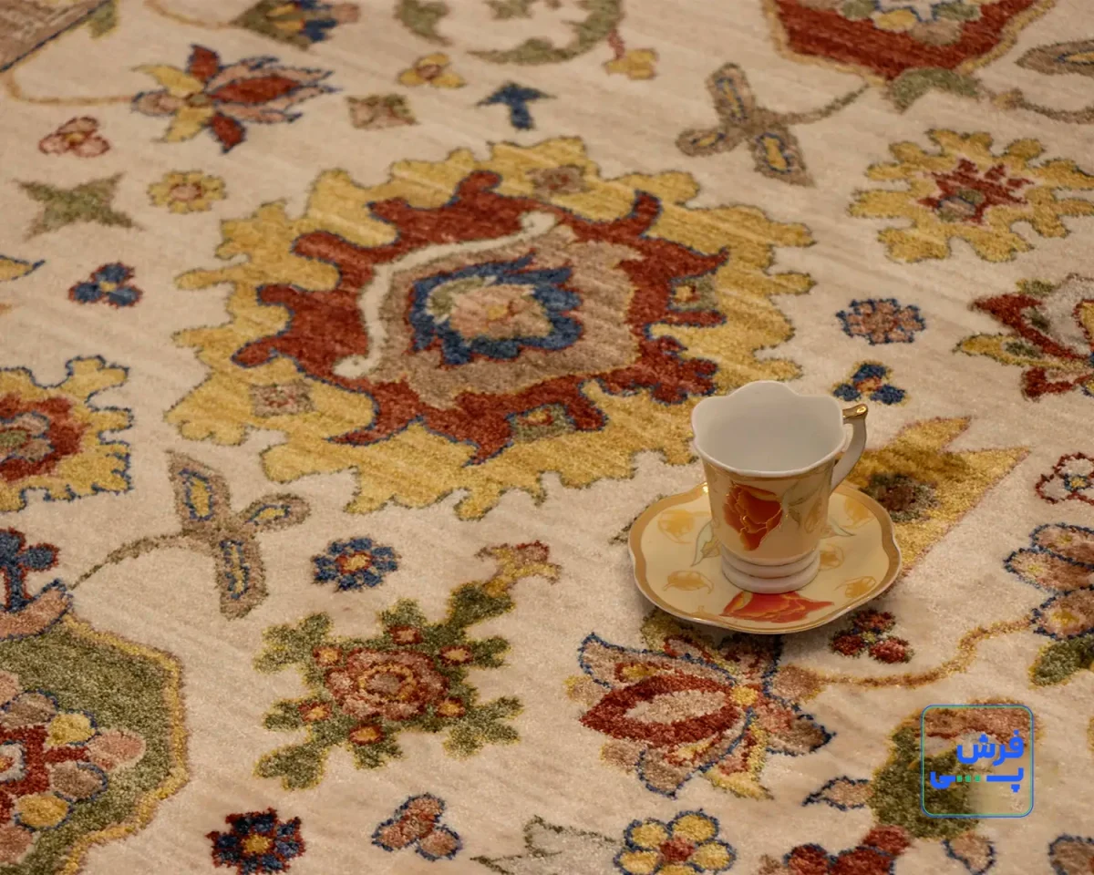 خرید قسطی |  فرش وینتیج 40118 کرم حاشیه لاکی