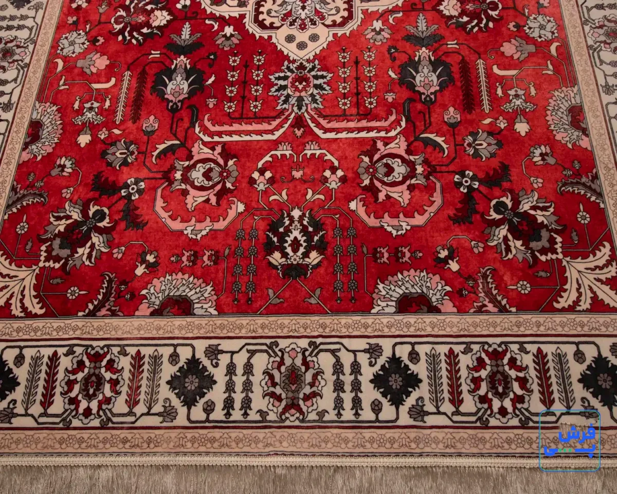 خرید قسطی |  فرش ابریشم ماشینی 743104 قرمز کرم