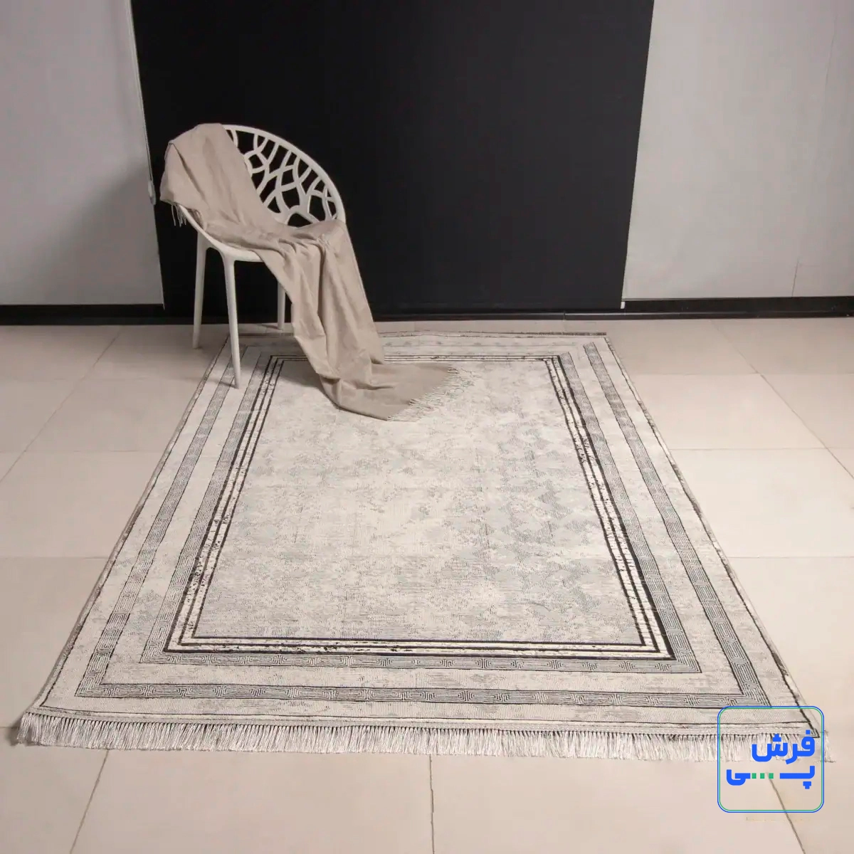 parmida-noghrei-1.webp خرید قسطی | فرش مینیمال پارمیدا نقره ای