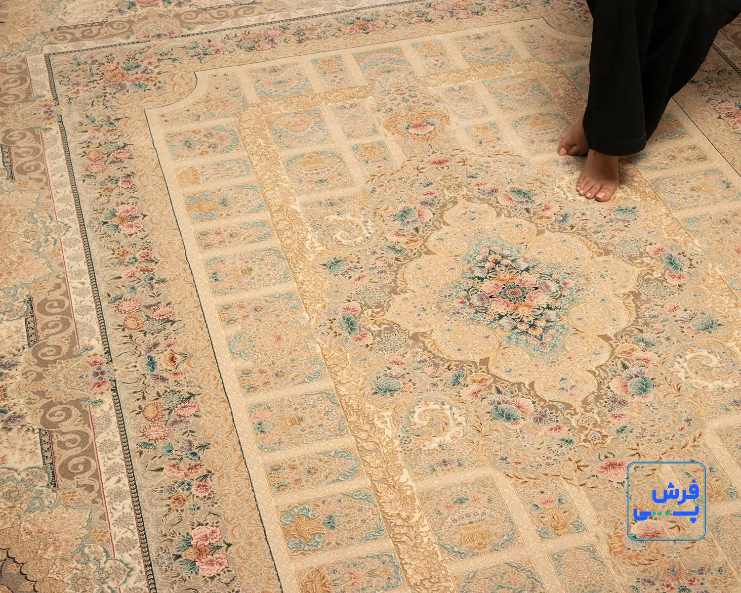 خرید اقساطی | فرش کلاسیک کد 042_ رنگ 2030 بژ